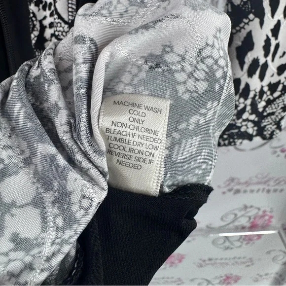 Christopher & Banks Monochrome Patterned Cardigan zip up sweater lace Lacie - Picture 9 of 9
